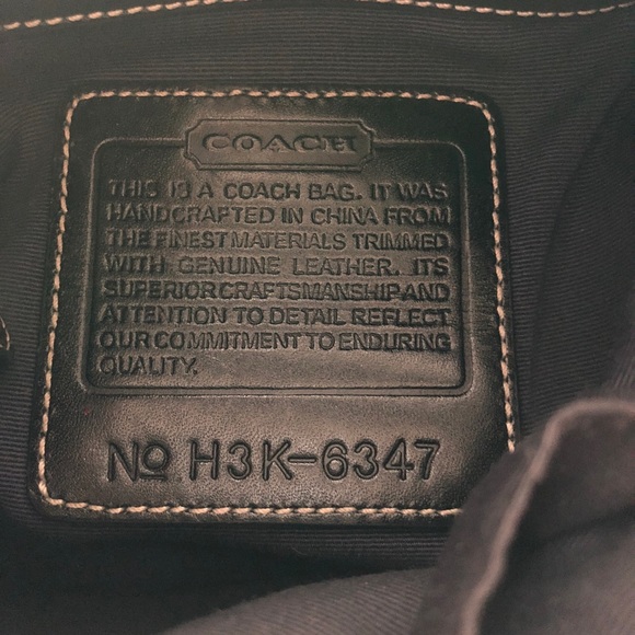 Coach Vintage Black Canvas/Leather Shoulder Bag - Picture 3 of 8